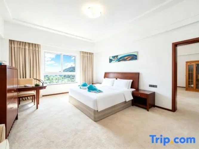 Suite with ocean view