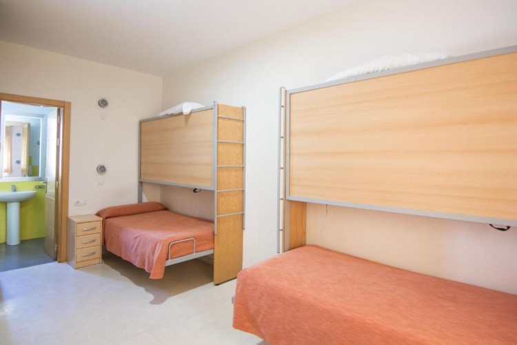 Triple room