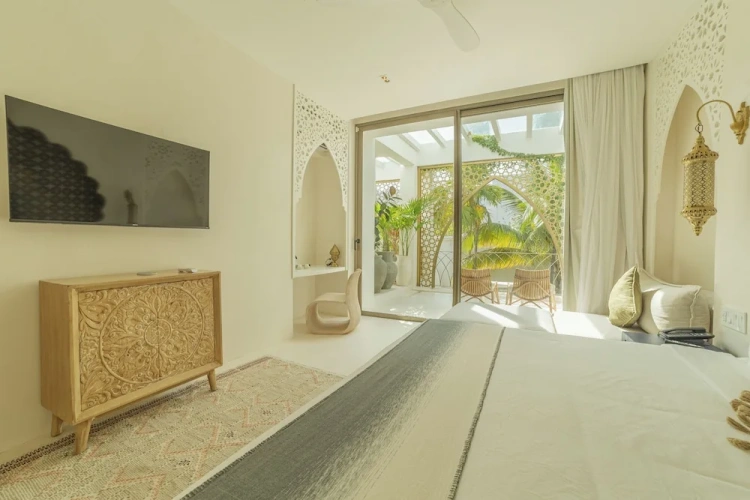 Deluxe Suite with balcony