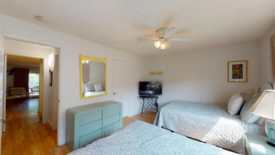 762 Queens Grant