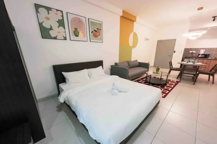 Netizen Cheras Residence by Emily in Town