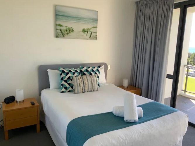 2 Bedrooms Apartment beachfront