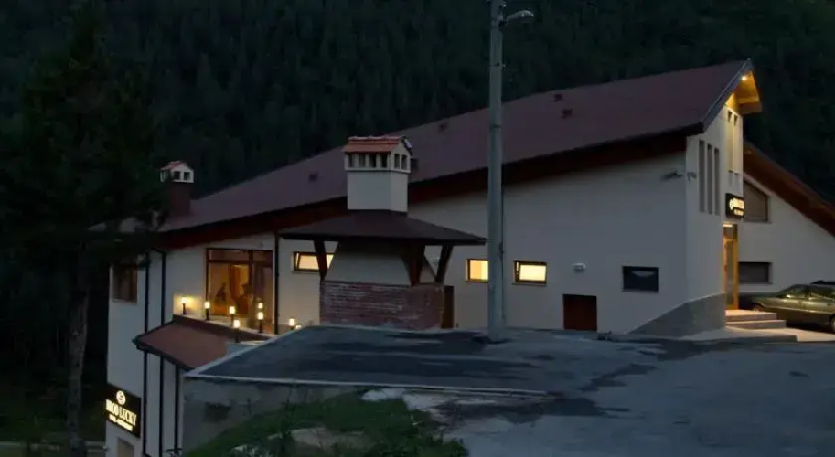 Hotel Brod Lucky
