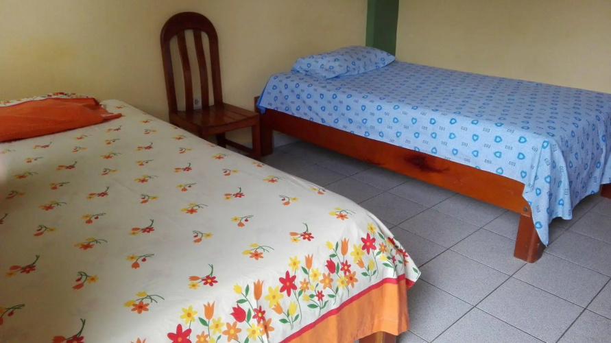 Hostal El Colibrí