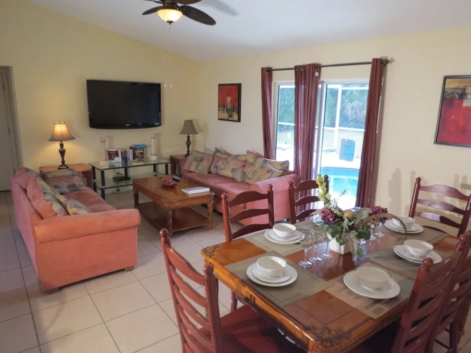5 Bedrooms Cottage