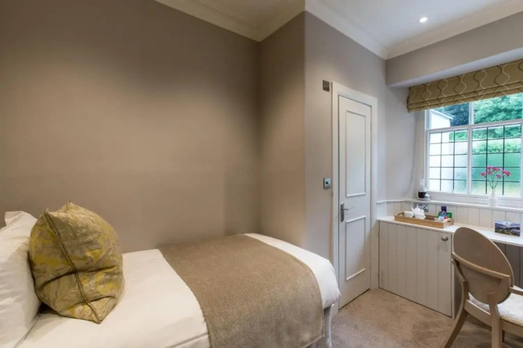 Standard Single room