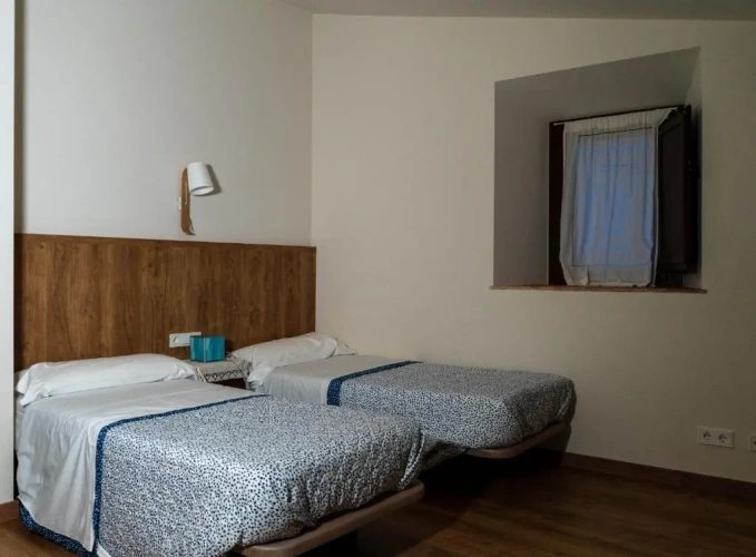2 Bedrooms Cottage