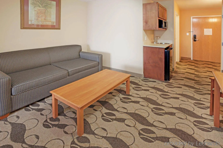 Holiday Inn Express Hotel & Suites Elgin
