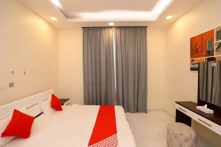 Dana Plaza 2