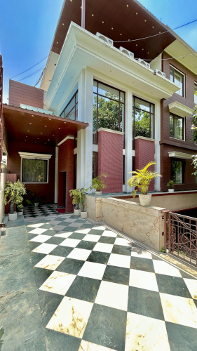 Park Stylish Studio, Dlf, Cyber City, Sector 25