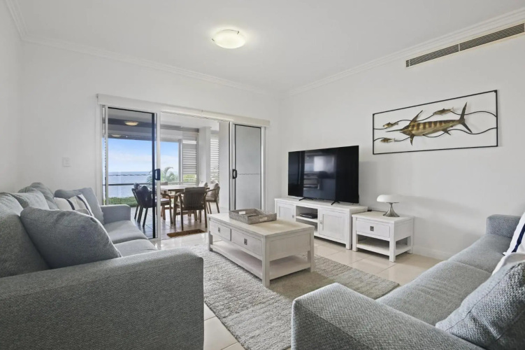 Deep Blue Apartment 1 Tangalooma