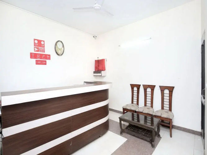 OYO 10537 Star City Inn