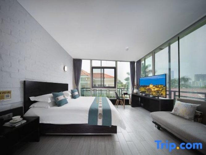 Standard Double room with view