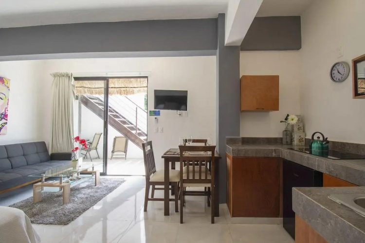 Maui Suites
