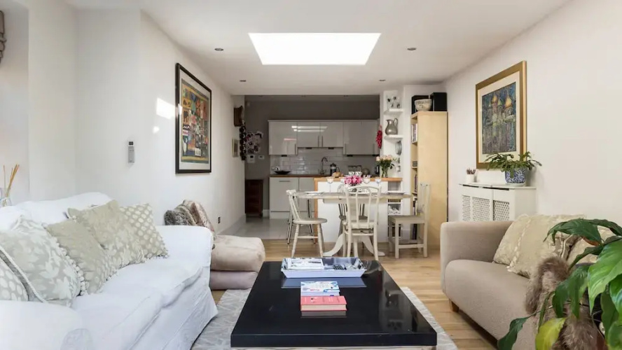 Beautiful 2BR flat right by Clapham Common