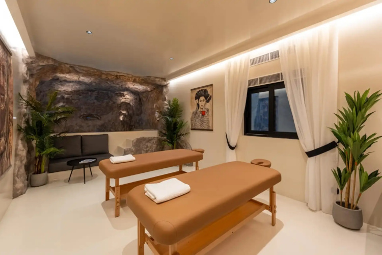 Ftelia Black Villas Hotel