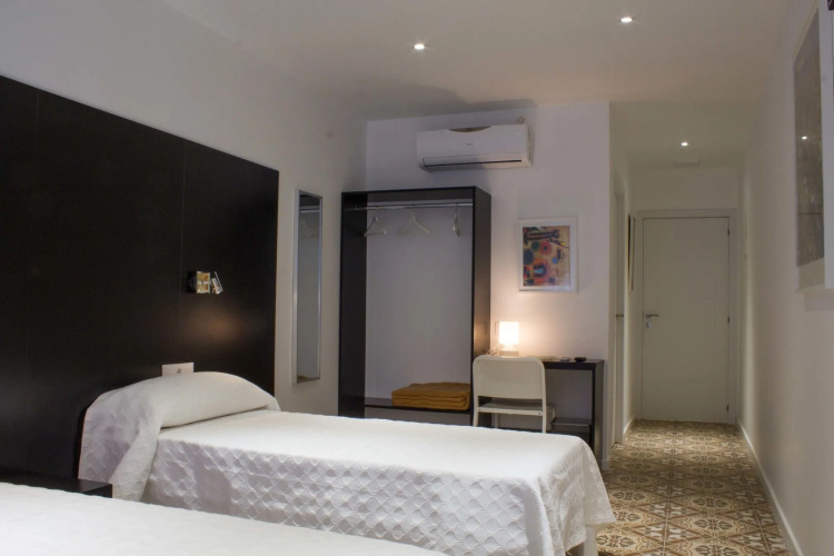 Hostal Nova