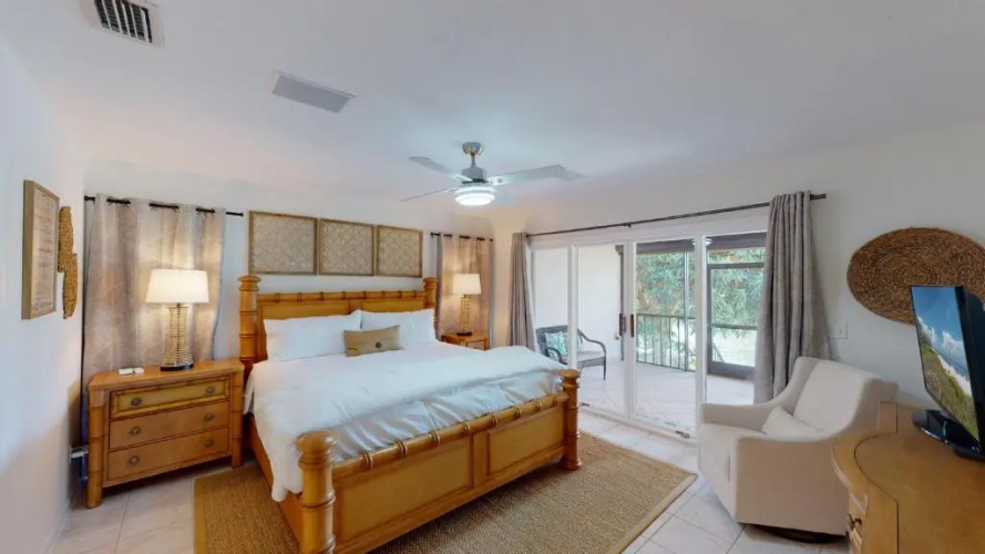 786 Orchid Ct