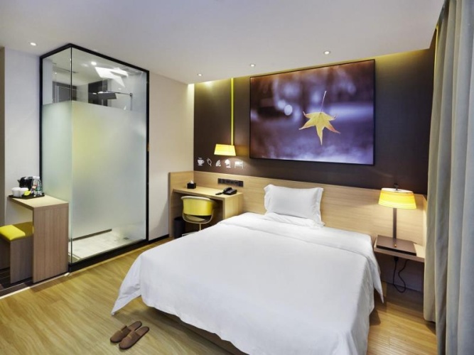 Economy Double room with street view