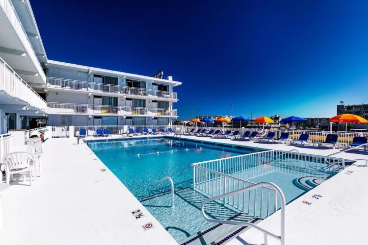 Deluxe Quadruple Suite with sunset view