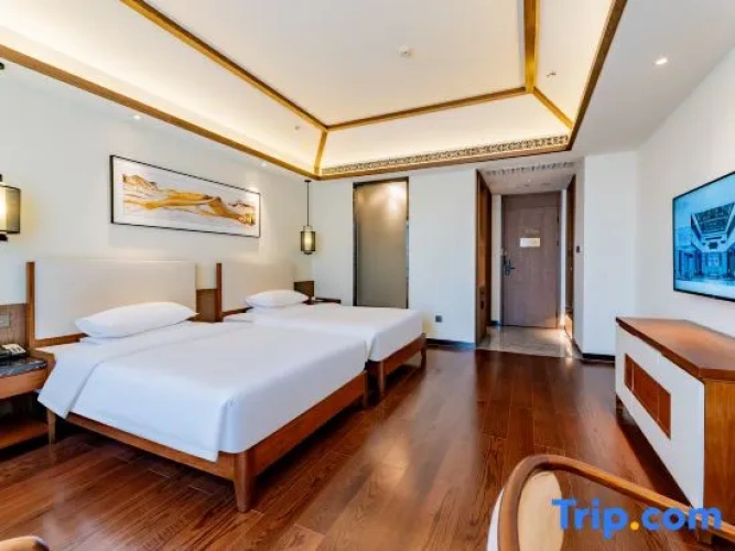 Standard Twin room with garden view