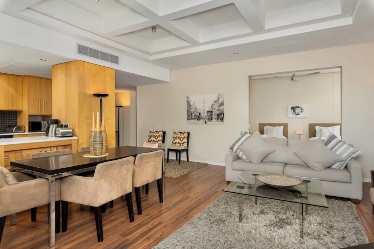 Grand Apartment