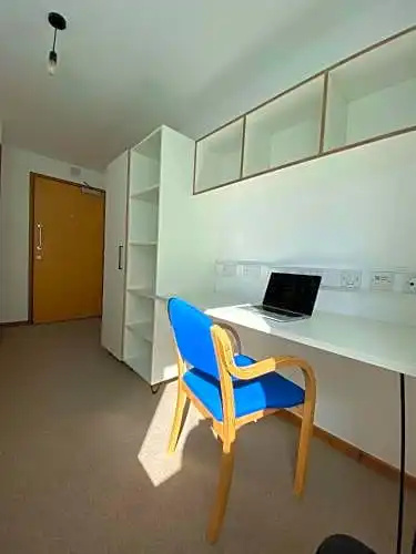 Regency Hall Smart Cheltenham Ensuite Rooms e