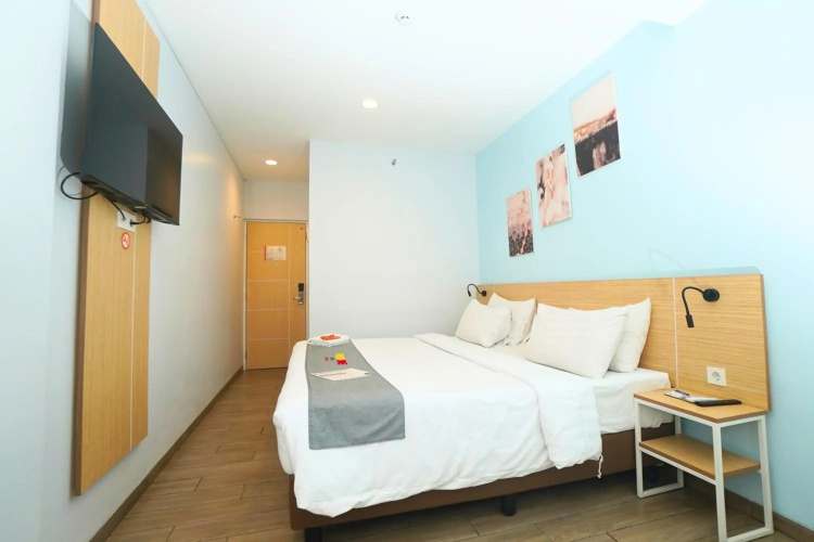 Front One Hotel Pasir Koja Bandung