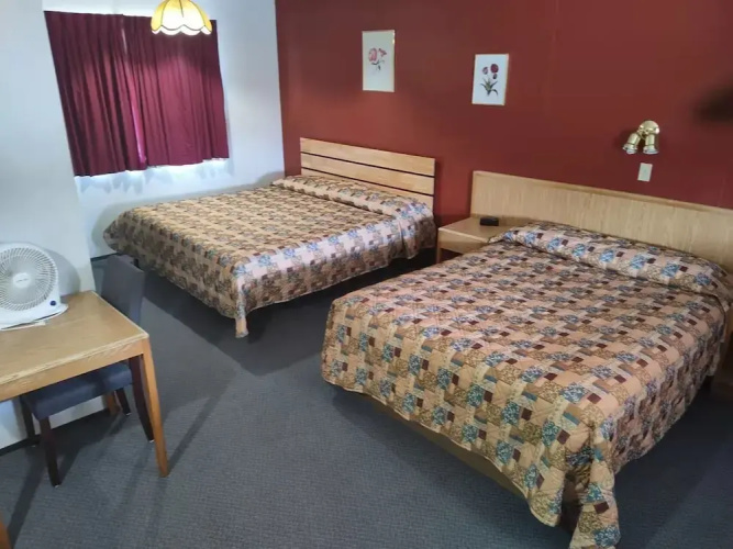 Cozy Corner Motel & Restaurant
