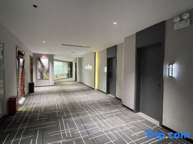 Hill Hotel