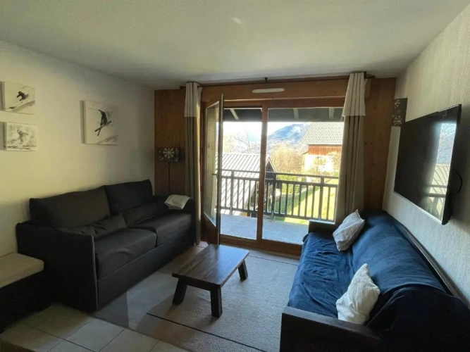 3 Bedrooms Apartment