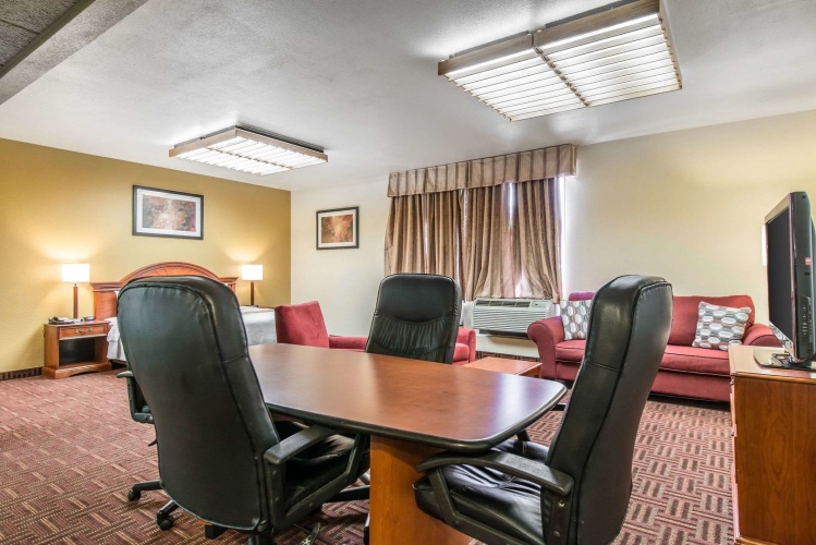 Quality Inn South Downtown photo 20