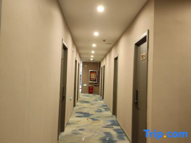 Lankang Business Hotel