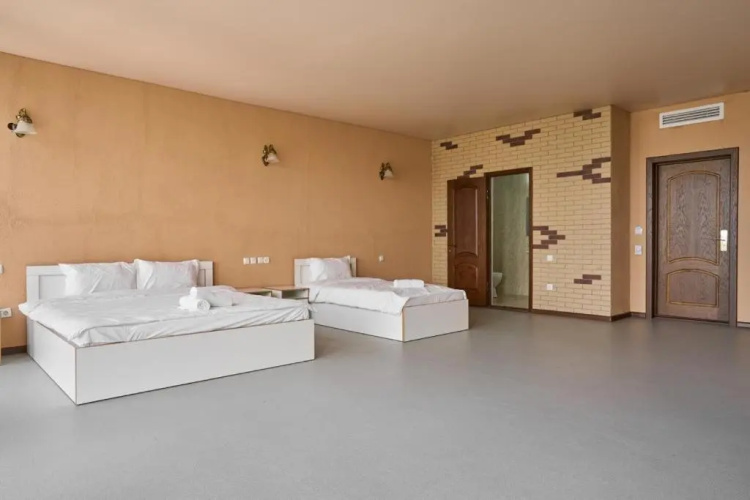 7Days Hotel