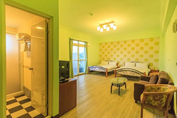 Starry Hotel