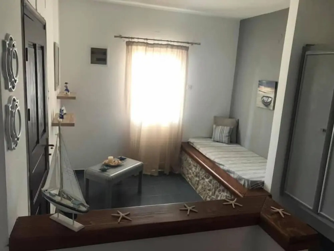 Elenis Studios & Apartments