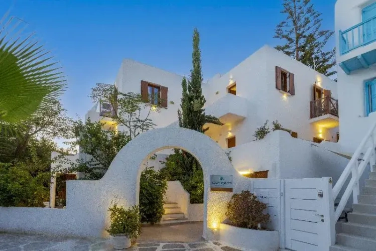 Quadruple Apartment