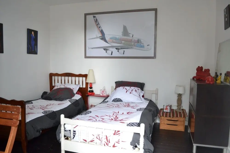Standard Twin room with garden view