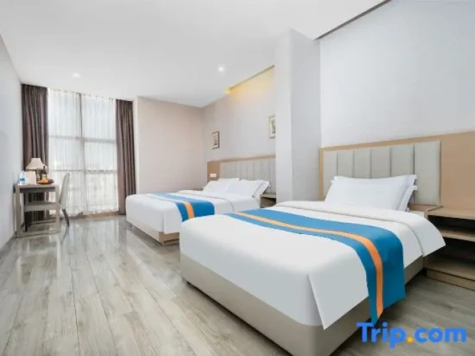 Standard Twin Family room
