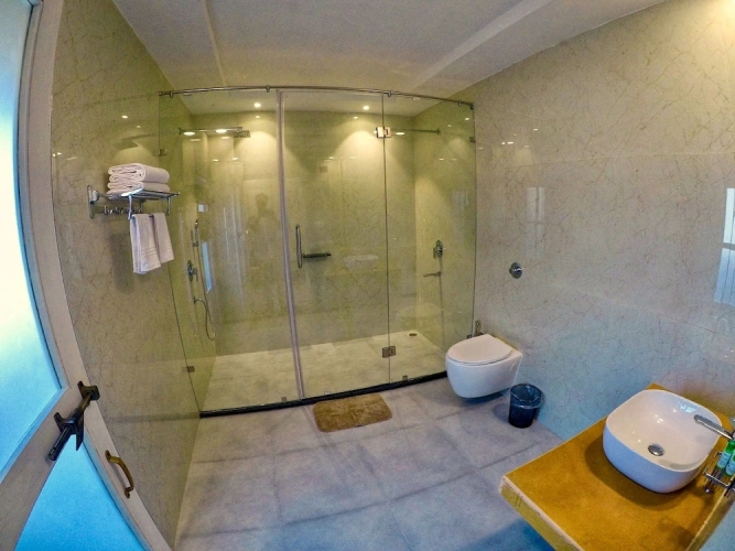 Comfort room