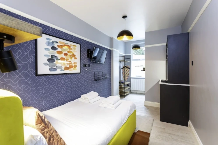 Standard Double Basement room