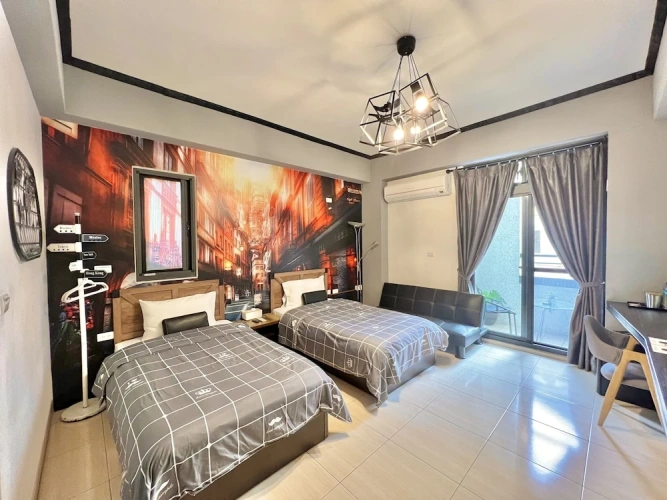 Standard Twin room with balcony