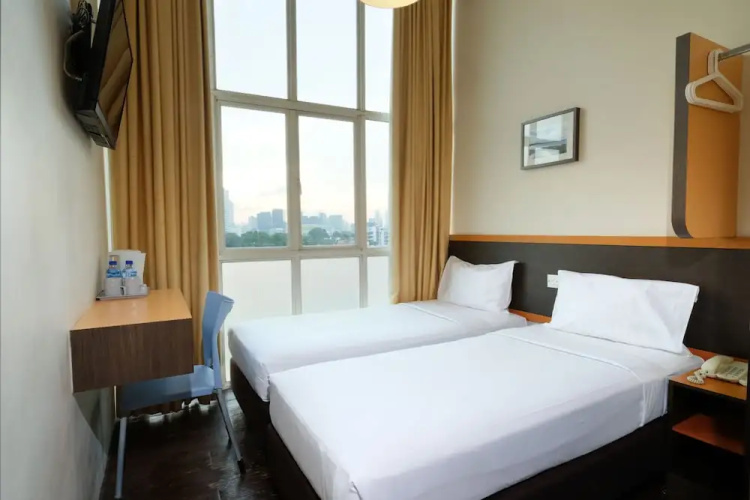Nicoll Hotel