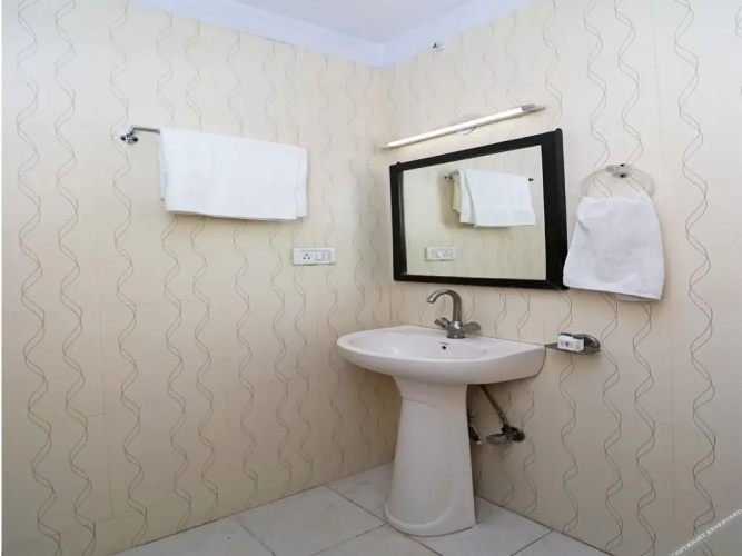 Krishna 26 By OYO Rooms
