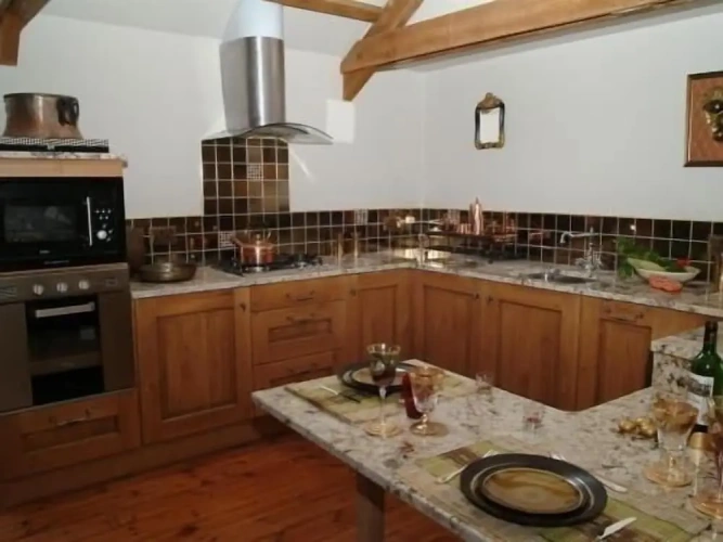 2 Bedrooms Classic Apartment