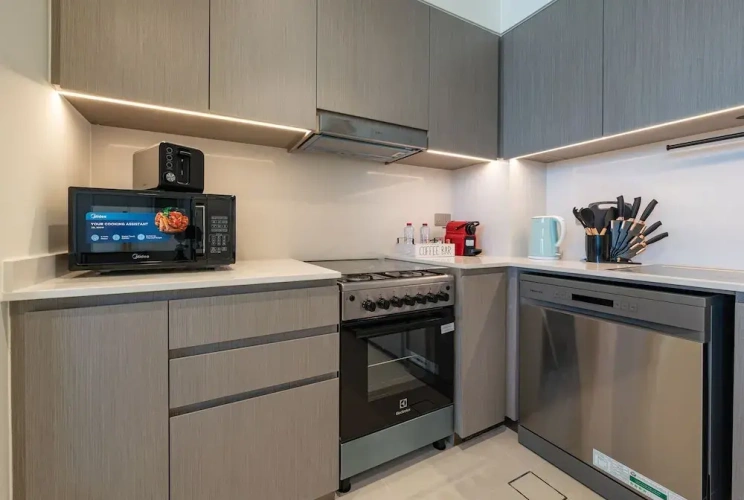2 Bedrooms Apartment with balcony and with city view