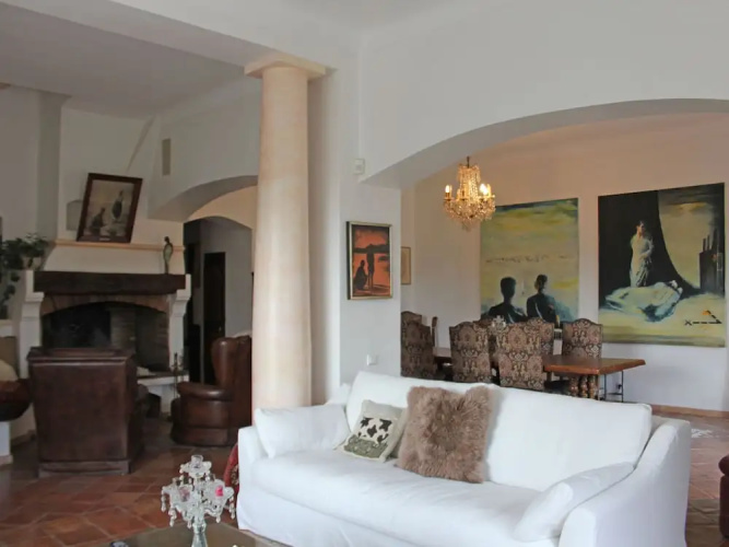 Magnificent Villa in Grimaud With Swimming Pool