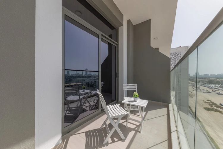 Shining studio in Laya Heights