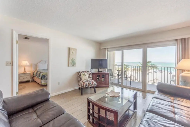 207 Beach Place Condos