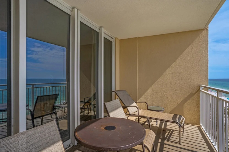 Emerald Beach 930